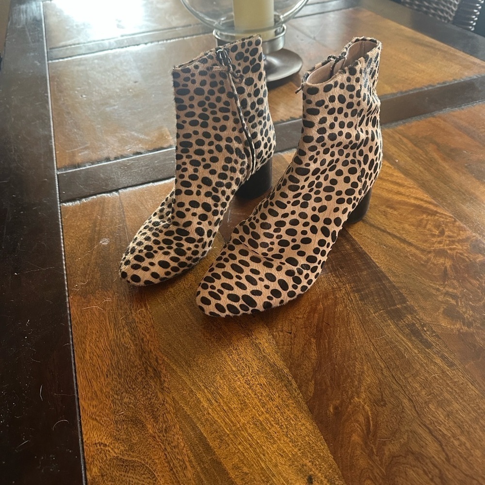 Cavallini calf hair ankle boots right is size 39 note left is size 41! - Picture 2 of 7